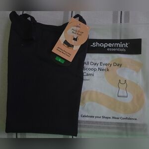 Shapermint Black Scoop Neck Cami